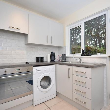 Bright Stylish 2 Bedroom Garden Apartment South Belfast Close To Everything Exterior photo