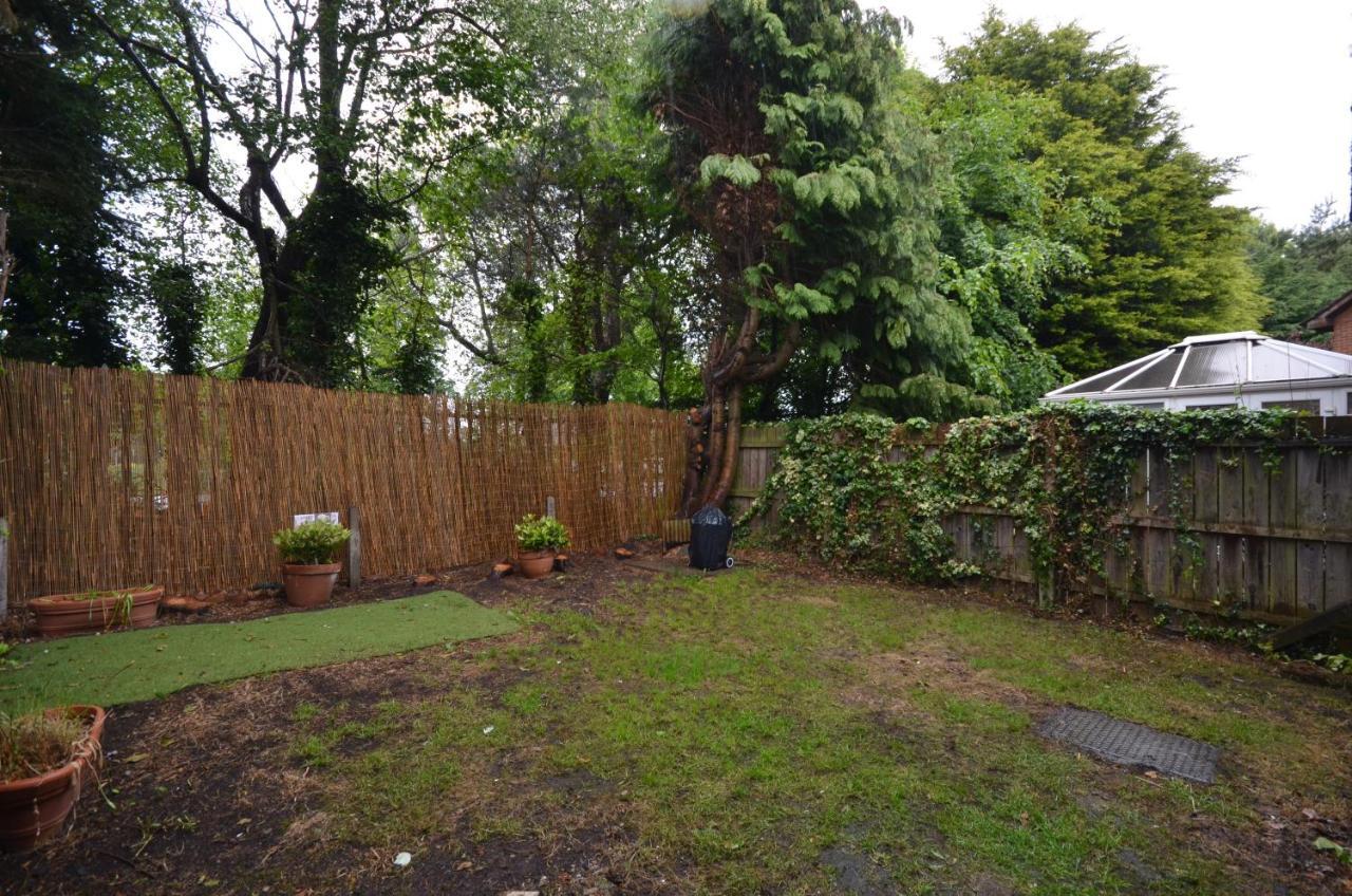 Bright Stylish 2 Bedroom Garden Apartment South Belfast Close To Everything Exterior photo