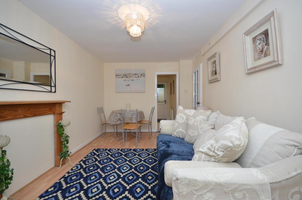 Bright Stylish 2 Bedroom Garden Apartment South Belfast Close To Everything Exterior photo